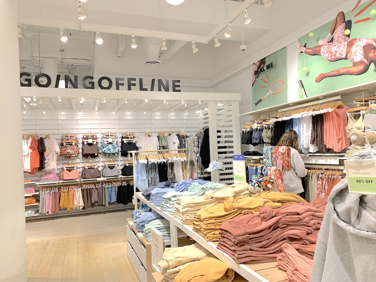 Offline is online at the mall - Store Reporter